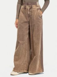Adidas Spodnie materiałowe Corduroy Sst KD8782 Brązowy Wide Leg. Brązowe spodnie materiałowe damskie Adidas, bez wzorów, z bawełny. Za 449.99 zł.
