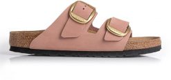 Klapki Birkenstock Arizona Big Buckle Nubuck. Klapki damskie Birkenstock, bez wzorów, z nubiku, sportowe, bez obcasa, bez zapięcia. Za 951.61 zł.