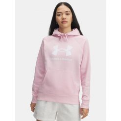 Bluza Damska UA RIVAL FLEECE BIG LOGO HD 1379501-647 różowa SM. Czerwone bluzy damskie Under Armour, bez wzorów, sportowe, bez ramiączek, bez kaptura. Za 130.99 zł.