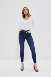 Jeansy skinny push up granatowe. Niebieskie jeansy damskie MOODO, bez wzorów, z bawełny, długie. W wyprzedaży za 51.99 zł.