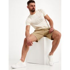 Bermudy ARMANI EXCHANGE. Szorty męskie Armani Exchange, bez wzorów. Za 539.00 zł.