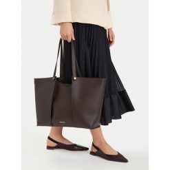 Torebka GINO ROSSI. Brązowe shopperki damskie Gino Rossi, bez wzorów, bez dodatków. Za 329.99 zł.