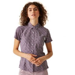 Mindano VIII damska koszula z krótkim rękawem. Fioletowe koszule damskie Regatta, bez wzorów, eleganckie, bez kołnierzyka, bez ramiączek. W wyprzedaży za 132.10 zł.