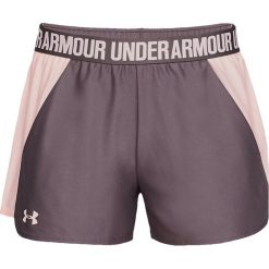 Under Armour New Play Up 3'' Short 2.0 1292231-057. Fioletowe szorty damskie Under Armour, bez wzorów, z materiału. W wyprzedaży za 69.99 zł.