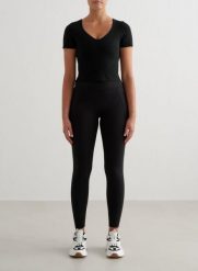 Damskie legginsy z wysokim stanem, squat proof, z kieszeniami Sense czarne. Czarne legginsy damskie Aim'n, bez wzorów, z elastanu. Za 339.00 zł.
