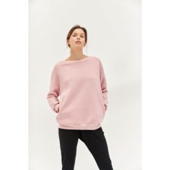 Bluza do jogi Moonholi Cozy AF Oversize Sweatshirt z bawełnianej dzianiny. Czerwone bluzy damskie MOONHOLI, m, bez wzorów, z bawełny, sportowe, bez ramiączek, bez kaptura. Za 429.00 zł.