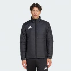 Lekka kurtka Entrada26. Białe kurtki męskie Adidas, bez wzorów, sportowe, bez kaptura. Za 239.99 zł.
