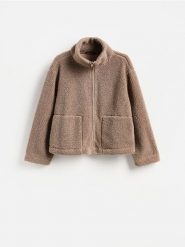 Bluza sherpa ze stójką - beżowy. Brązowe bluzy damskie Reserved, l, bez wzorów, z dzianiny, bez ramiączek, bez kaptura. Za 129.99 zł.