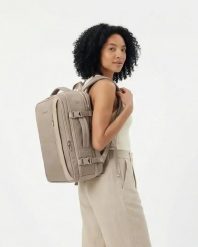 WINGS Plecak wielofunkcyjny SKYLARK poszerzany BEIGE. Brązowe plecaki męskie Wings, bez wzorów, z materiału. Za 199.90 zł.