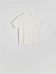 Sweter z krótkimi rękawami - kremowy. Białe swetry nierozpinane damskie Reserved, l, bez wzorów, z dzianiny, bez kołnierzyka, bez ramiączek. W wyprzedaży za 39.99 zł.