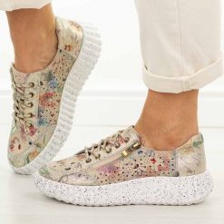 Złote skórzane półbuty damskie Vinceza 79604. Żółte półbuty damskie VINCEZA, na jesień, bez wzorów, z jeansu, biznesowe, z okrągłym noskiem, bez obcasa, na platformie, bez zapięcia. Za 269.00 zł.