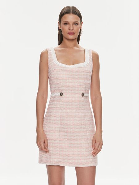 Guess Sukienka codzienna W4RK16 WFWV2 Różowy Bodycon Fit. Czerwone sukienki damskie Guess, na co dzień, xxl, z aplikacjami, z syntetyku, bez kołnierzyka, bez ramiączek, bodycon. Za 389.99 zł.