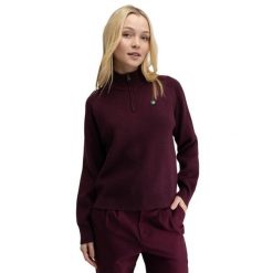 Damski sweter golfowy Siroko Fade-W Cherry. Czerwone swetry nierozpinane damskie SIROKO, bez wzorów, z materiału, sportowe, bez kołnierzyka, bez ramiączek. Za 297.00 zł.