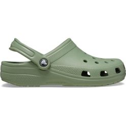 Klapki Crocs Classic. Zielone klapki damskie Crocs, bez wzorów, sportowe, bez obcasa, bez zapięcia. Za 199.99 zł.