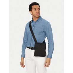 Saszetka Guess. Czarne saszetki i nerki męskie Guess, małe. Za 329.99 zł.