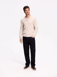 Wiskozowy sweter polo - beżowy. Brązowe swetry męskie Reserved, l, bez wzorów, z dzianiny, bez kołnierzyka, bez ramiączek. Za 119.99 zł.