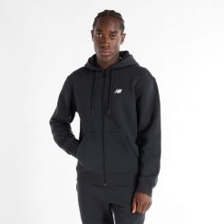 Bluza męska New Balance MJ43902BK – czarna. Czarne bluzy męskie New Balance, m, bez wzorów, z bawełny, z kapturem. Za 279.99 zł.