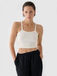 4F Crop top slim damski - biały L. Białe topy damskie 4F, l, bez wzorów, z bawełny, sportowe, bez kołnierzyka, bez ramiączek. W wyprzedaży za 29.99 zł.