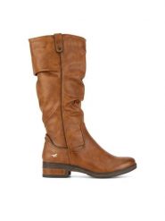 Mustang Kozaki 1293-602 Brązowy. Brązowe kozaki damskie Mustang, bez wzorów, z materiału, bez obcasa, na płaskiej podeszwie, bez zapięcia. Za 439.99 zł.