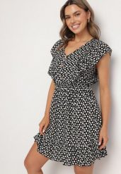 Czarna Rozkloszowana Sukienka z Bawełny w Kwiaty z Guzikami Ronelle. Czarne sukienki damskie Born2be, na co dzień, l, bez wzorów, z bawełny, eleganckie, bez kołnierzyka, bez ramiączek, mini, proste. Za 44.99 zł.