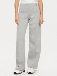 Calvin Klein Spodnie materiałowe K20K207947 Szary Relaxed Fit. Szare spodnie materiałowe damskie Calvin Klein, bez wzorów, z materiału. Za 379.99 zł.