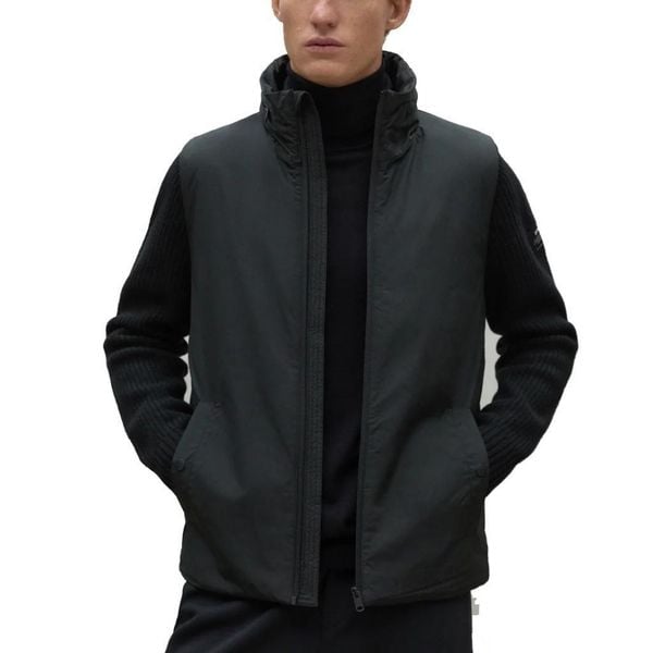 Kurtka ECOALF TIPA Czarny. Czarne kurtki męskie Ecoalf, bez wzorów, z tkaniny, bez kaptura. W wyprzedaży za 606.60 zł.