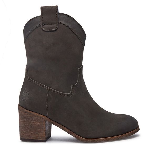 Kowbojki Fly London. Brązowe botki damskie Fly London, bez wzorów, bez obcasa, na słupku, bez zapięcia. Za 619.99 zł.