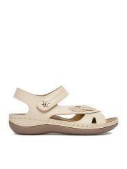 Go Soft Sandały CEO-W80085 Beżowy. Brązowe sandały damskie GO SOFT, bez wzorów, ze skóry, bez obcasa, na płaskiej podeszwie, bez zapięcia. Za 99.99 zł.