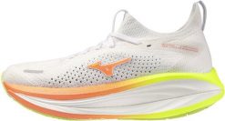 Mizuno Buty do biegania MIZUNO NEO VISTA 3 (J1GW261071) 39. Obuwie sportowe damskie Mizuno, bez wzorów, bez zapięcia, do biegania. Za 575.40 zł.