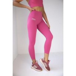 Legginsy z wysokim stanem Pilates różowe. Czerwone legginsy damskie 2SkIN, bez wzorów. W wyprzedaży za 169.00 zł.