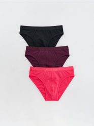 Slipy 3 pack - intensywny róż. Czerwone slipki męskie Reserved, l, bez wzorów. W wyprzedaży za 45.99 zł.