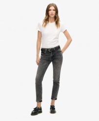 Superdry Jeansy Mid Rise Slim z bawełny organicznej. Czarne jeansy damskie Superdry, z aplikacjami, z bawełny, klasyczne. Za 294.35 zł.
