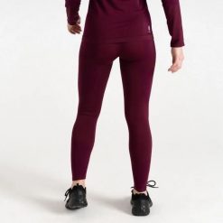 Damskie legginsy Dare 2B In The Zone III. Fioletowe legginsy damskie Dare 2B, bez wzorów, z materiału. Za 122.00 zł.