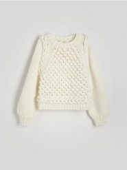 Sweter z wełną - złamana biel. Swetry nierozpinane damskie Reserved, bez wzorów, z dzianiny, bez kołnierzyka, bez ramiączek. W wyprzedaży za 129.99 zł.