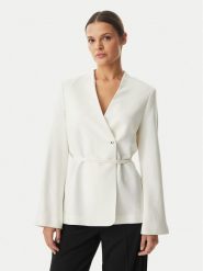 Calvin Klein Marynarka LV044F408G Kremowy Regular Fit. Białe marynarki i żakiety damskie Calvin Klein, bez wzorów, z wiskozy, bez kołnierzyka, bez ramiączek. Za 749.99 zł.