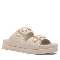 Klapki DeeZee. Brązowe klapki damskie DeeZee, bez wzorów, bez obcasa, bez zapięcia. Za 119.99 zł.