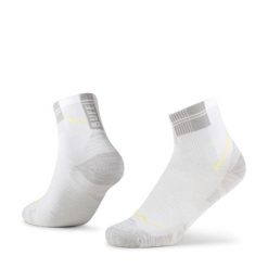 Skarpety biegowe Buff Coolnet Quarter Sock CQ. Białe skarpety męskie Buff, bez wzorów, z elastanu. Za 99.90 zł.