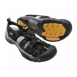 Sandały męskie Keen Newport H2 Men. Czarne buty zimowe męskie Keen, bez wzorów, bez obcasa, bez zapięcia. Za 499.99 zł.