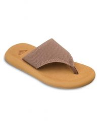 Sandały klapki japonki damskie SAMOLO. Brązowe klapki damskie Roxy, bez wzorów, z materiału, bez obcasa, bez zapięcia. Za 149.99 zł.