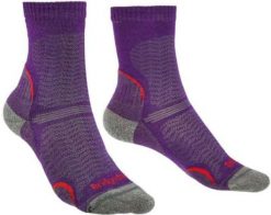BRIDGEDALE Skarpety damskie HIKE ULTRA LT T2 MERINO 3/4 CREW-S (35-37)-Różowy. Fioletowe skarpetki damskie Bridgedale, bez wzorów, z elastanu. Za 72.35 zł.