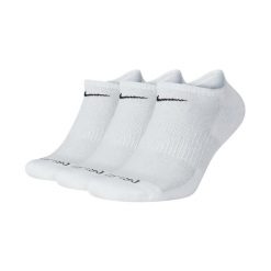 Skarpet Nike Everyday Plus Dri-FIT 3 pary. Białe skarpety męskie Nike, bez wzorów, z bawełny. Za 68.99 zł.