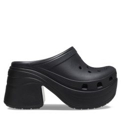 Klapki Crocs. Czarne klapki damskie Crocs, bez wzorów, bez obcasa, bez zapięcia. Za 359.99 zł.