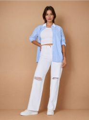 Jeansy wide leg high waist z przetarciami - biały. Białe jeansy damskie Sinsay, bez wzorów, z jeansu, z podwyższonym stanem. W wyprzedaży za 39.99 zł.