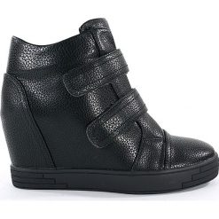 BOTKI DAMSKIE SER 28789 CZA. Botki damskie Sergio Leone, bez wzorów, z materiału, bez obcasa, bez zapięcia. Za 59.00 zł.