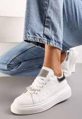 Biało-Srebrne Sneakersy z Odpinaną Ozdobną na Sznurowaniu i Cyrkoniami na Języku Vanello. Białe obuwie sportowe damskie Born2be, bez wzorów, bez zapięcia. Za 89.99 zł.