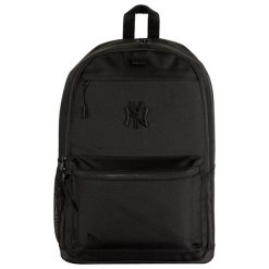 Plecak sportowo-turystyczny dla dorosłych MLB New York Yankees. Czarne plecaki męskie New Era, bez wzorów, z materiału, sportowe. Za 209.99 zł.