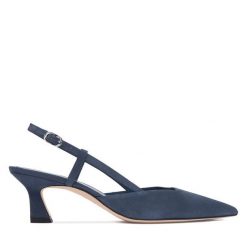 Czółenka Stuart Weitzman. Niebieskie czółenka damskie Stuart Weitzman, bez wzorów, bez obcasa, bez zapięcia. Za 1,999.00 zł.