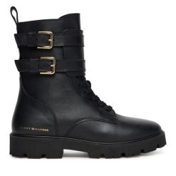 Botki Tommy Hilfiger. Czarne botki damskie Tommy Hilfiger, bez wzorów, bez obcasa, na płaskiej podeszwie, bez zapięcia. Za 719.99 zł.