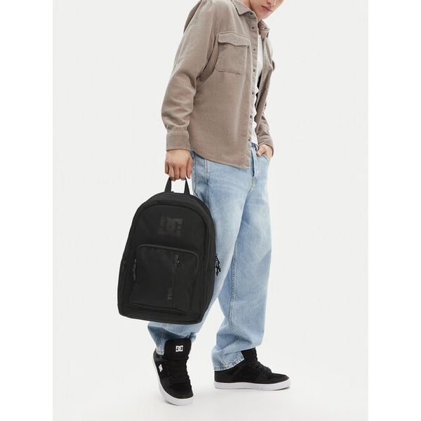 Plecak DC Shoes. Czarne plecaki damskie DC Shoes, bez wzorów. Za 159.99 zł.
