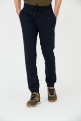 AERONAUTICA MILITARE Granatowe spodnie dresowe. Niebieskie spodnie sportowe męskie Aeronautica Militare, m, bez wzorów, z dresówki. W wyprzedaży za 349.99 zł.